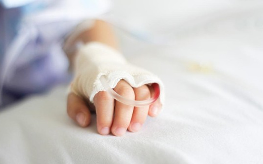 Bocah 2 Tahun Tak Sengaja Tenggak Liquid Vape, Berakhir Kejang-kejang