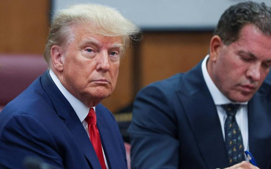 Trump Didakwa Simpan Dokumen Rahasia Pemerintah-Halangi Proses Hukum