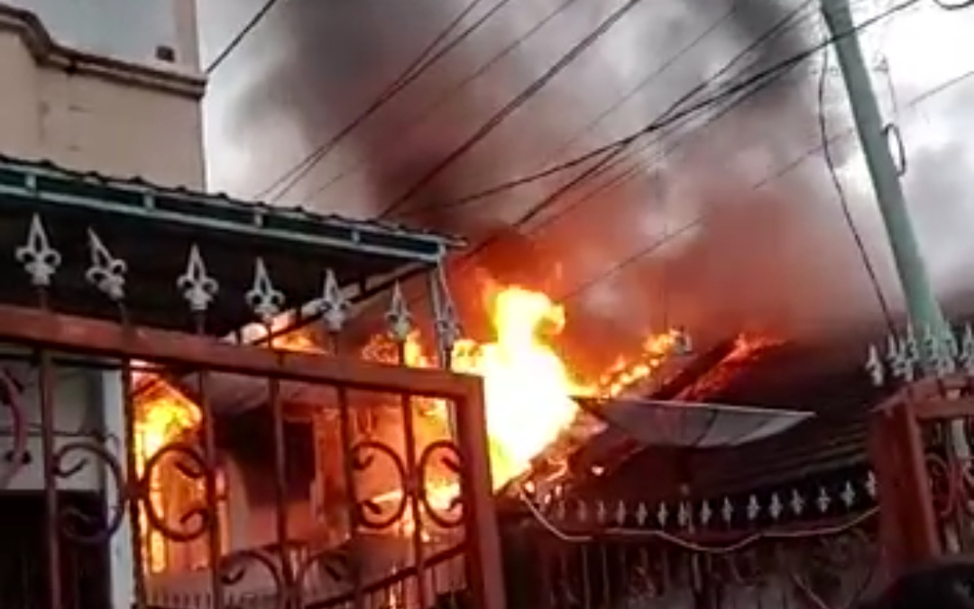 Kebakaran di Jalan Bintan Dumai, Hanguskan Beberapa Rumah dan Kos-kosan