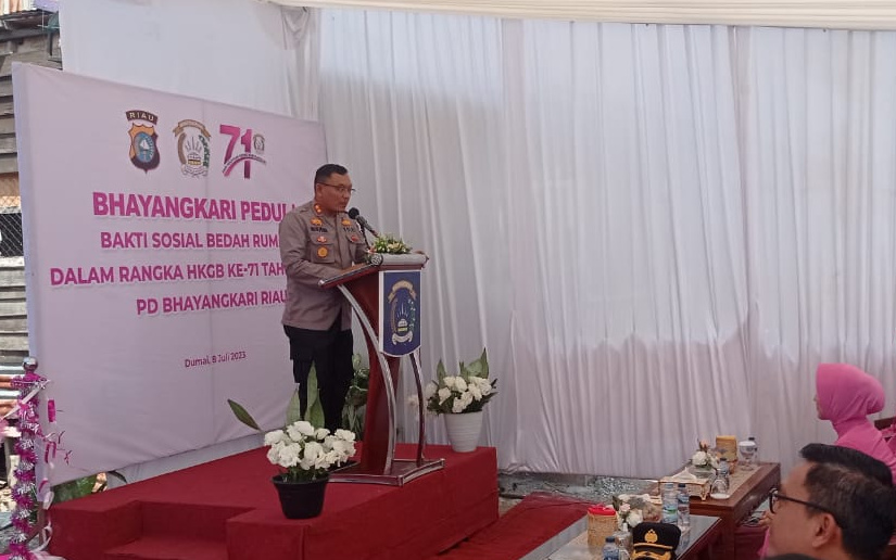 Rangka HKGB, Kapolres Dumai Resmikan Bantuan Bedah Rumah