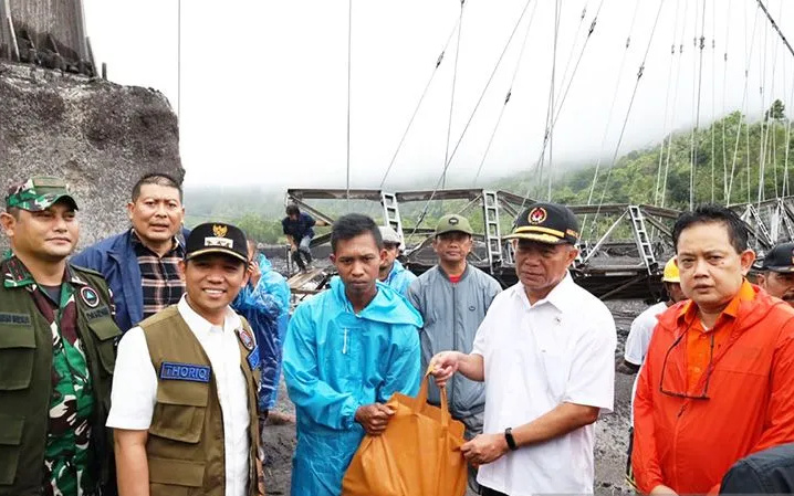 Warga Terisolir Lahar Dingin Semeru, Dipastikan Pemerintah Logistik Aman dan Tercukupi