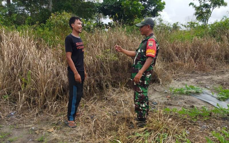 Sertu Abu Kosim Aktif Laksanakan Patroli Karhutla