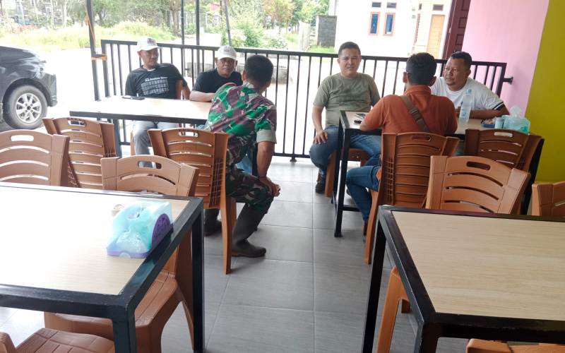 Babinsa Koramil 03 Imbau Warga Selalu Jaga Keamanan dan Ketertiban