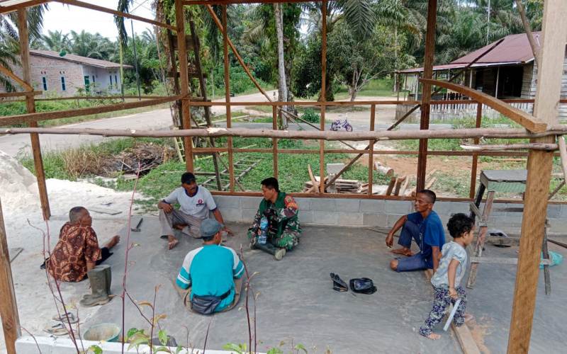 Giat Komunikasi Sosial, Babinsa Koramil 03 Sei Sembilan Bersama Tokoh Masyarakat