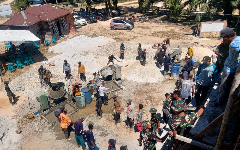 Kodim Dumai Laksanakan Karya Bhakti, Bantu Pembangun Masjid di Sungai Geniot