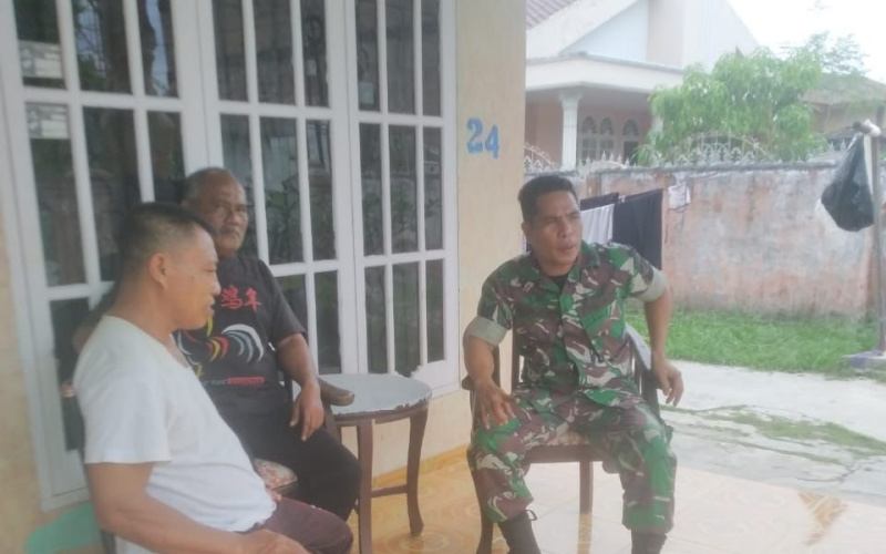 Sinergi Bersama Masyarakat, Babinsa Koramil 03 Patroli Karhutla