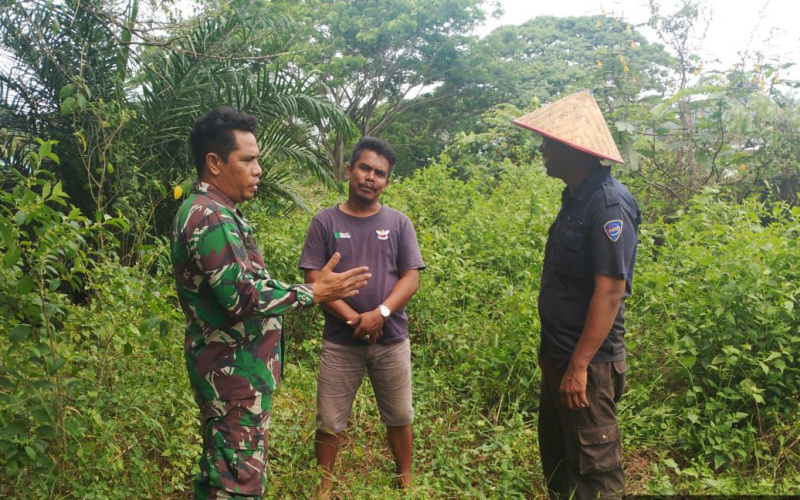 Bersama Masyarakat, Babinsa Koramil 03 SS Komunikasi Sosial