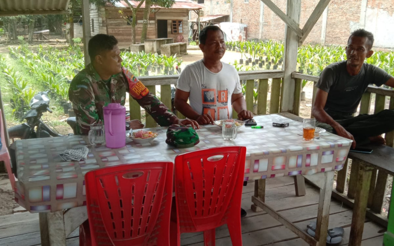 Bersama Masyarakat, Babinsa Koramil 03 SS Komunikasi Sosial