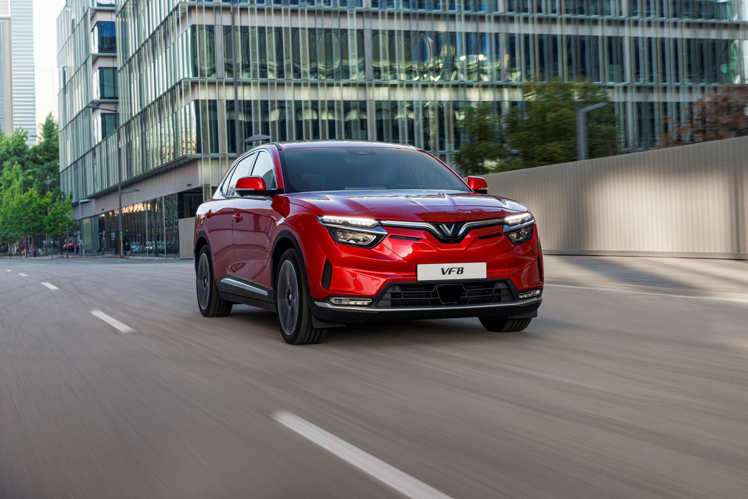 VinFast officially signs agreements with 12 new dealers in the US