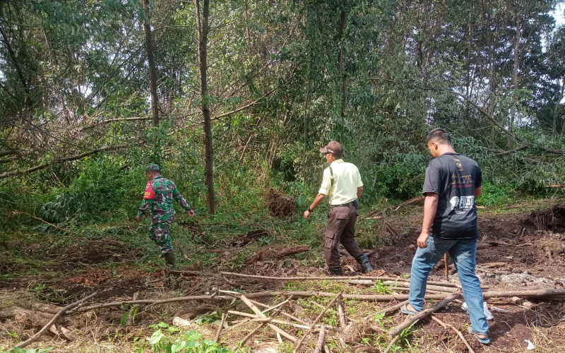 Gandeng Security PT Ararabadi, Babinsa Bagan Besar Patroli