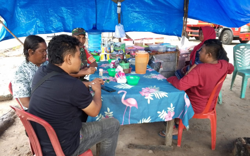 Sertu Nono Giat Komunikasi Sosial, Bincang Dengan Masyarakat