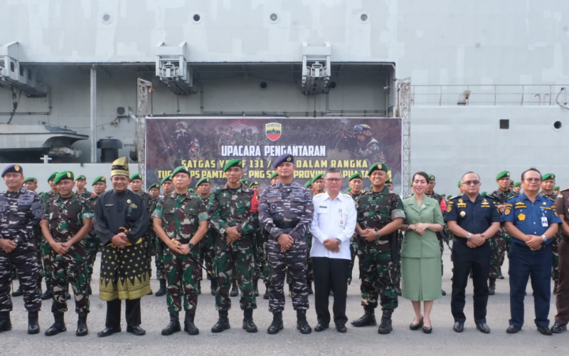 Danrem 031 Wira Bima Pimpin Upacara Pelepasan Keberangkatan 450 Personil Satgas ke Papua