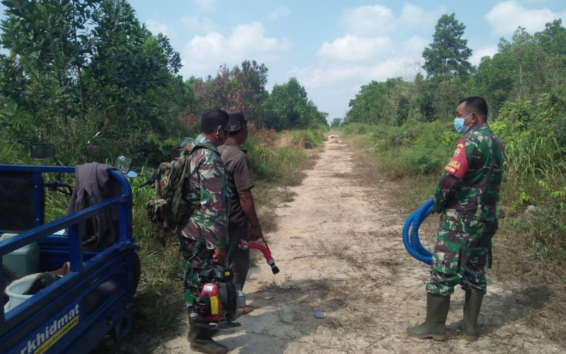 Serda Cerzakatno Giat Pemadaman dan Pendinginan Pasca Kebakaran Lahan