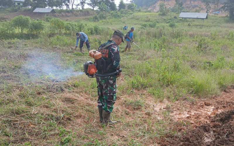 Kodim 0320 Dumai Bersihkan Lahan, Persiapan Penanaman Padi Gogo
