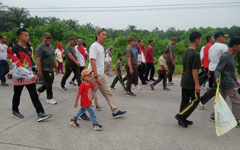 Rangkain Acara Perayan HUT RI, Koramil 02 Ikuti Giat Jalan Santai