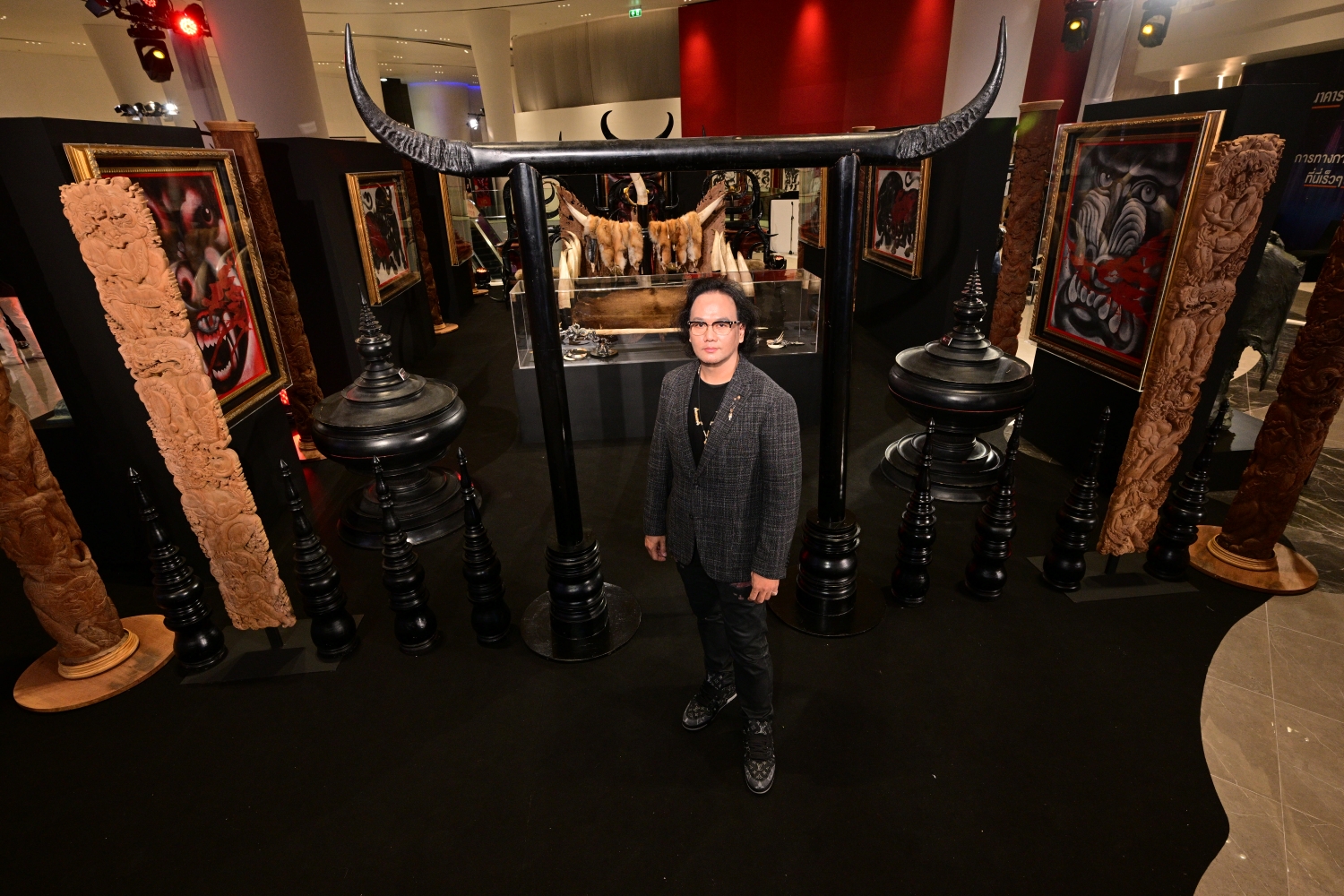 Siam Piwat Rayakan 12 Tahun Kemitraan Kreatif dengan Thawan Duchanee