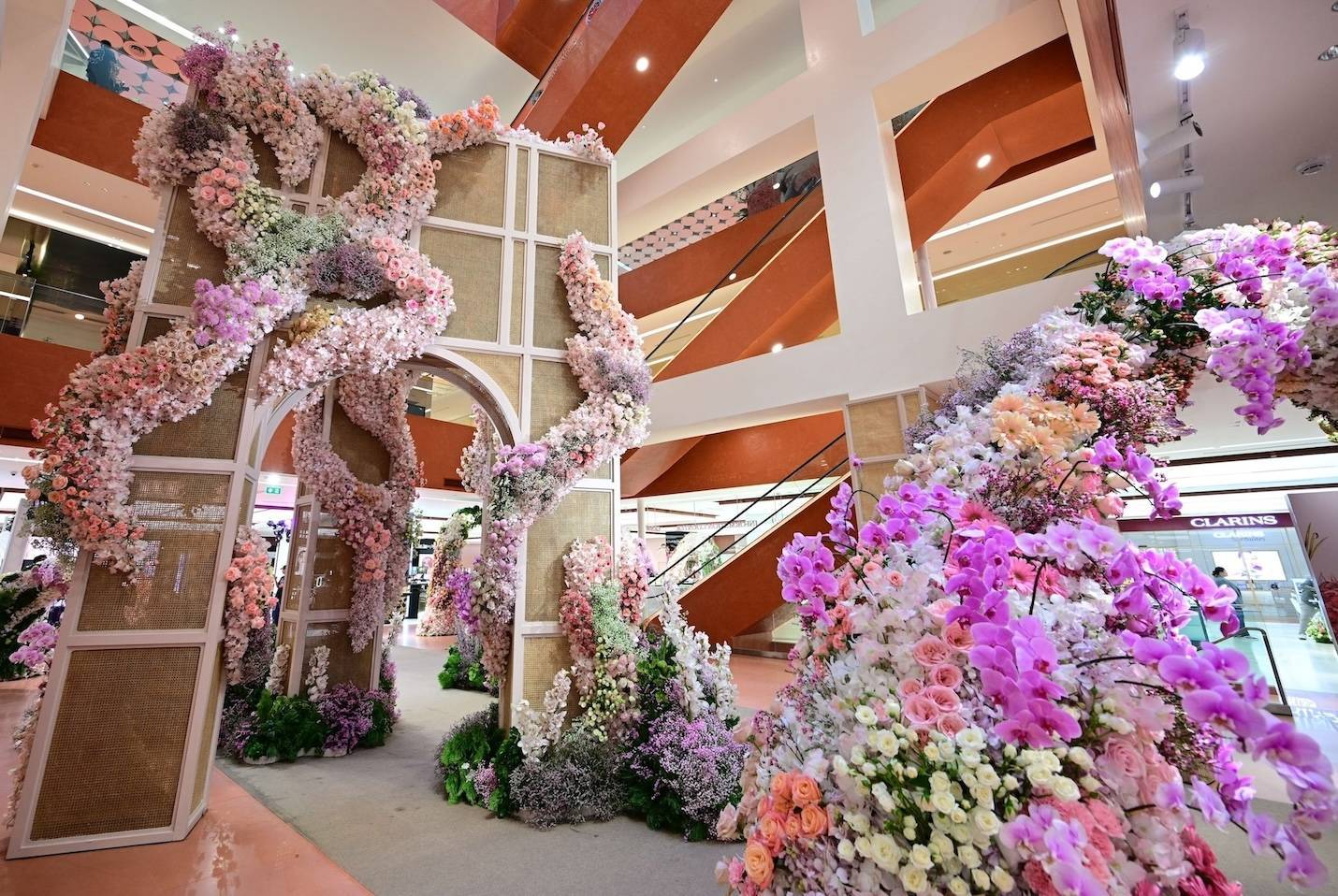 Central Department Store, under Central Retail, Doubles Joy for Customers During Its 77th Anniversary, Transforming Central Chidlom into a Stunning Floral Show with the 
