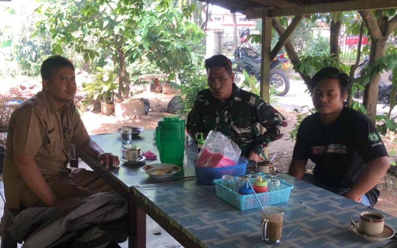 Komsos, Babinsa 03 Bincang dengan Tokoh Masyarakat