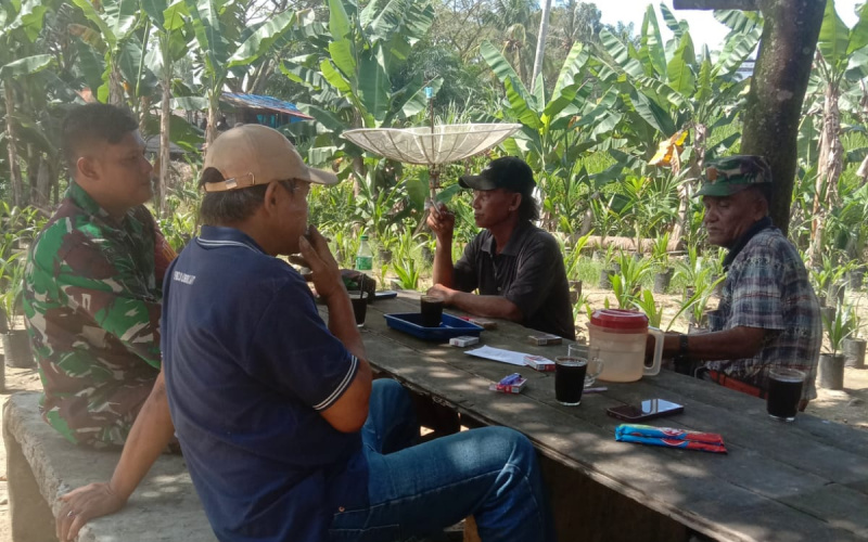 Babinsa Koramil 03 Tingkatkan Silaturahmi dengan Masyarakat