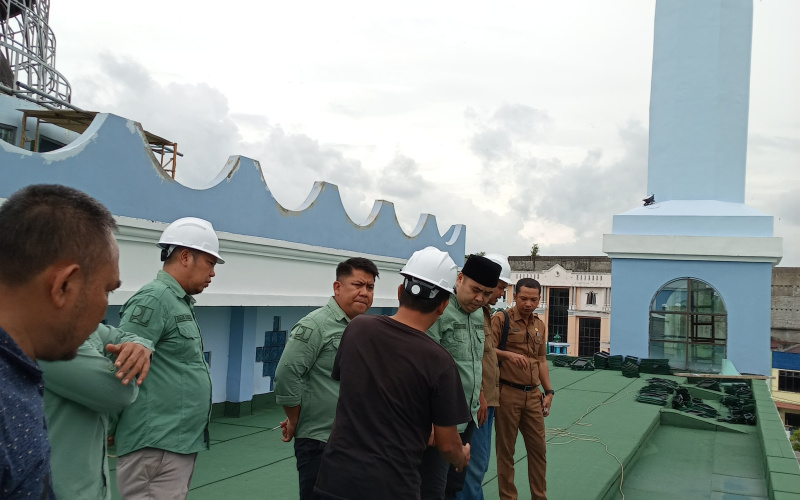 Pastikan Pekerjaan Selesai, Kadis PUPR Bengkalis Tinjau Mesjid Istiqomah